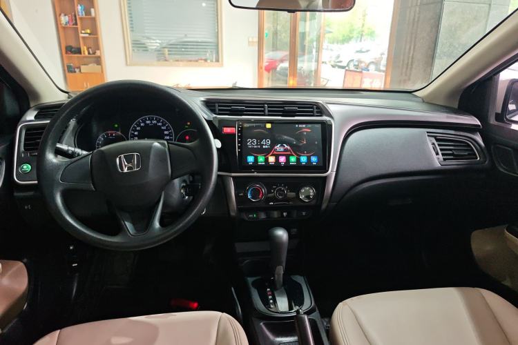 Used Honda City 2018 1.5L CVT Comfort Version Center Console