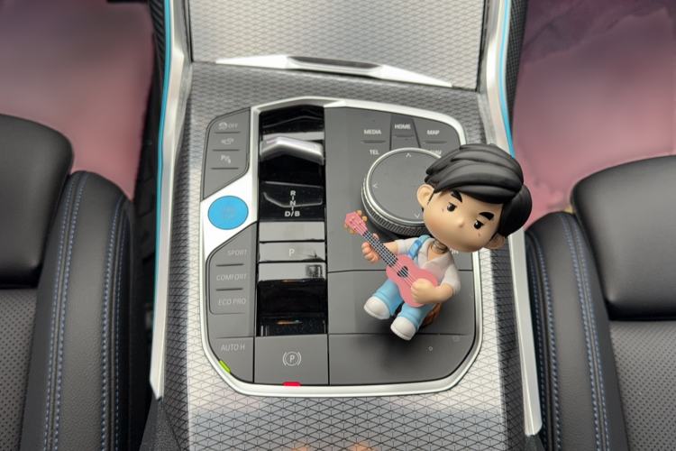 Used BMW i3 2023 eDrive 40 L Midnight Sports Package
