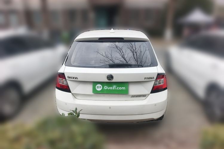 Used Skoda Fabia 2017 1.4L Automatic Car Enjoy Edition
