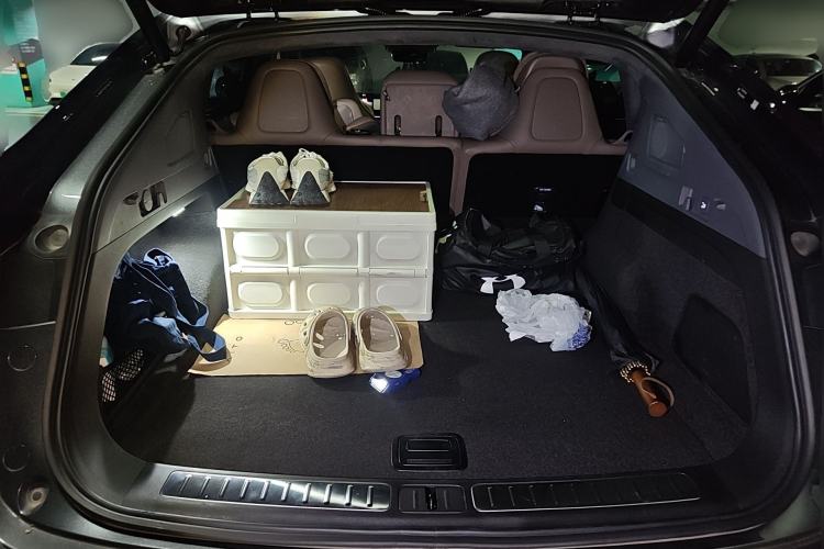 Used Hima Luxeed R7 2025 Range-Extended Version 360 km Max Trunk