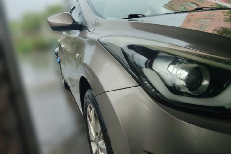 Used Hyundai Elantra (5th Generation / Langdong) 2016 1.6L Manual Fashion Edition Front Right 45 Deg