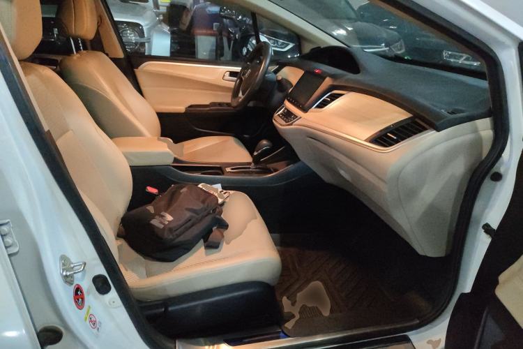 Used Honda Jade 2016 1.8L Automatic Comfort Elite Version 5 Seats Right Front Seat