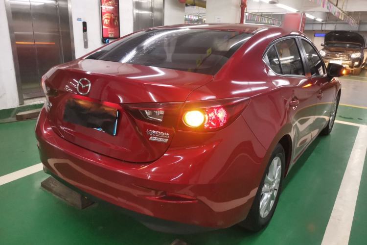 Used Mazda Mazda 3 Axela 2016 Sedan 1.5L Automatic Comfort Model
