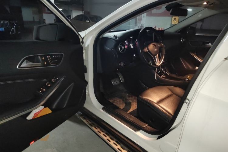 Used Mercedes-Benz GLA 2015 GLA 200 Fashion Model Driver Seat