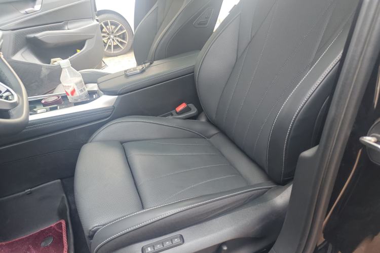 Used Volkswagen Passat 2025 Pro 380TSI Dragon Glory Edition Left Front Seat