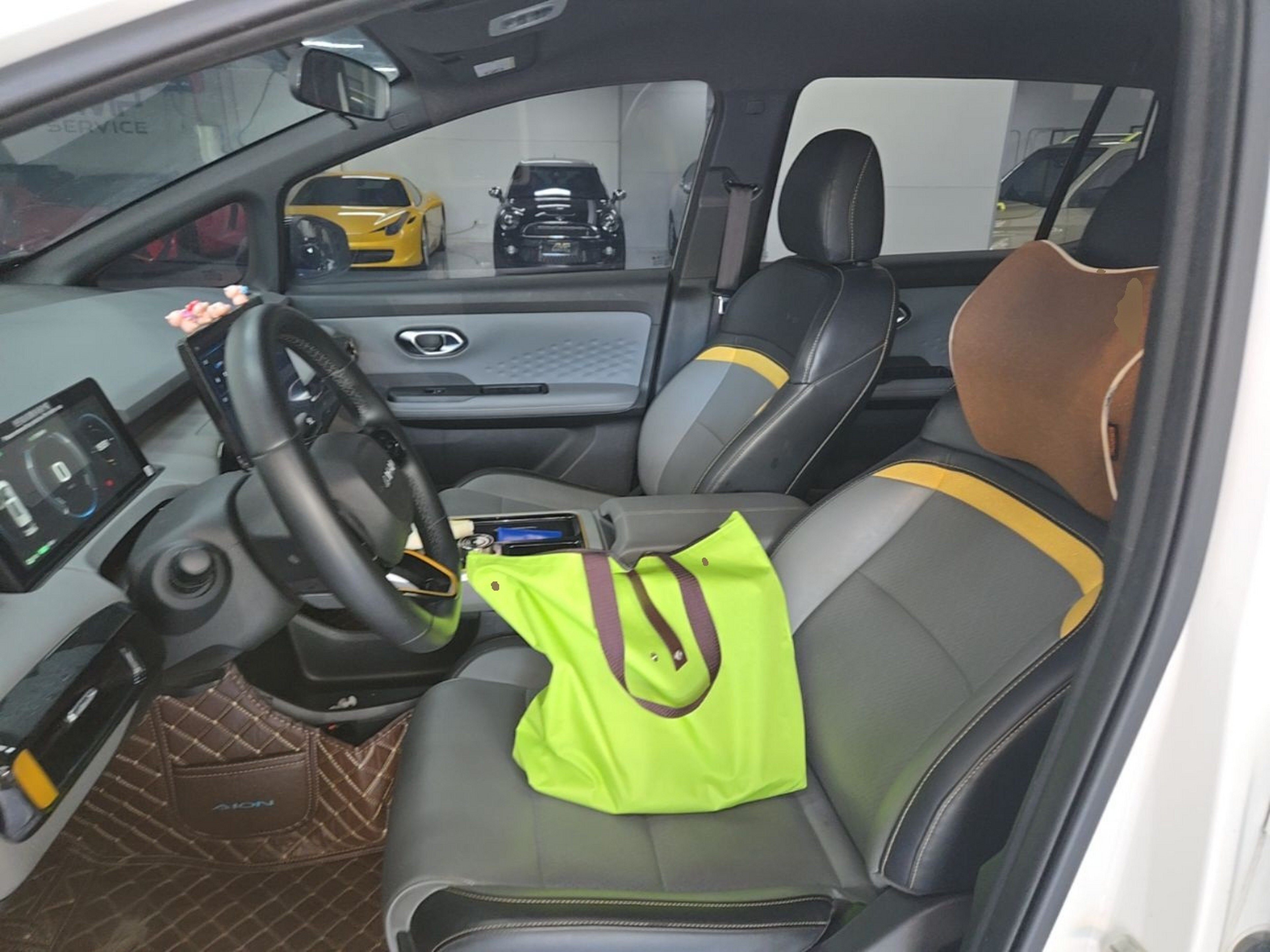 Interior delantero