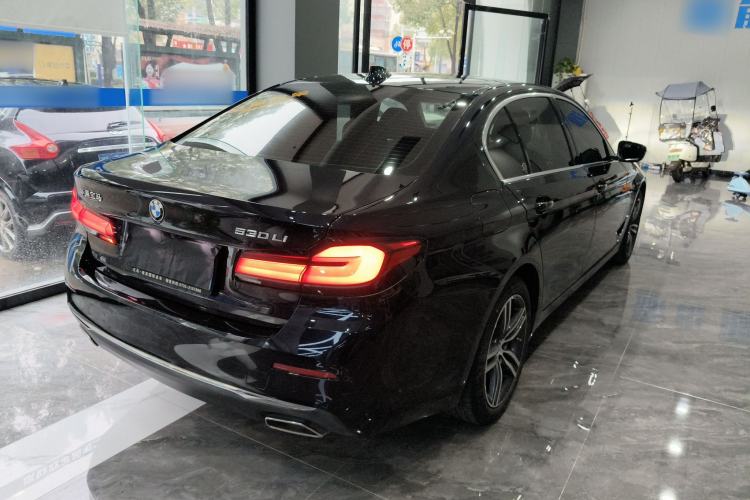 Used BMW 5 Series 2022 Second Facelift 530Li Leading Edition Luxury Package
