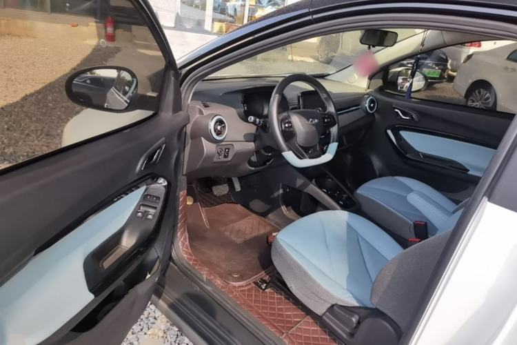 Used Chery QQ Little Ant 2022 Restyled Version Sweet Pink Edition Half-Sugar Version 28.8 kWh 30 kW 301 km
