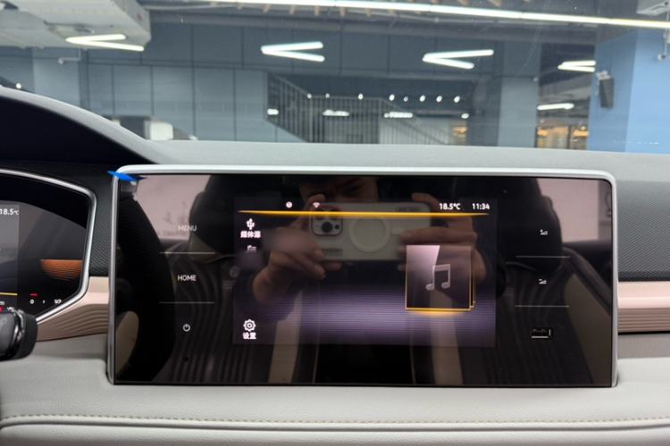 Used Volkswagen Tharu 2024 300TSI Two-Wheel-Drive Moonlight Edition Interior 3