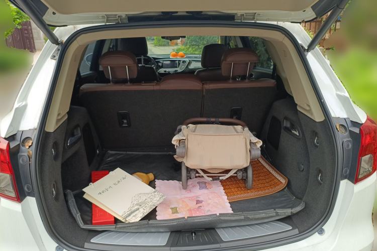 Used Buick Envision 2014 28T Four-Wheel Drive Elite Model Trunk