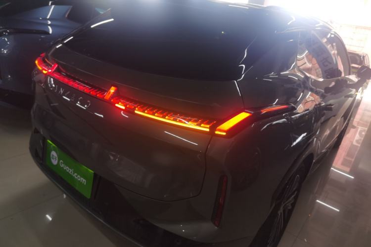 Used Lynk & Co 08 EM-P 2023 245km Ultra-Long Range Halo