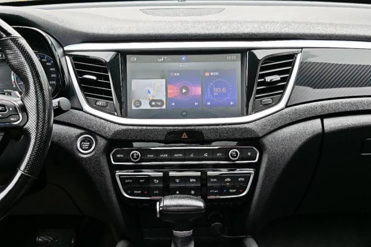 Used GAC Trumpchi GS7 2017 320T Two-Wheel-Drive Luxury Smart Connectivity Model
