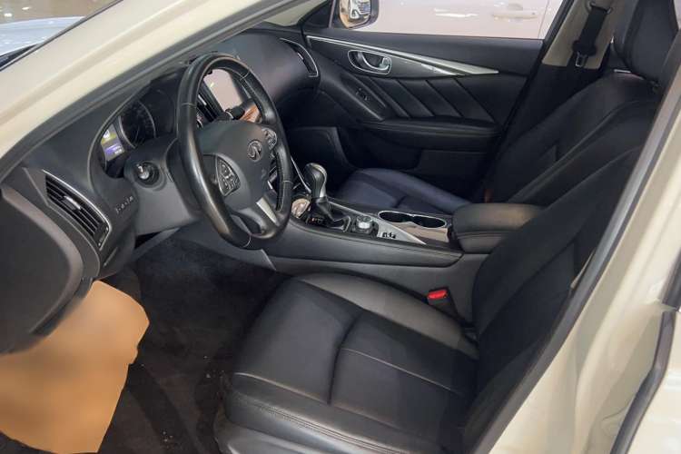 Used Infiniti Q50L 2015 2.0T Comfort Edition
