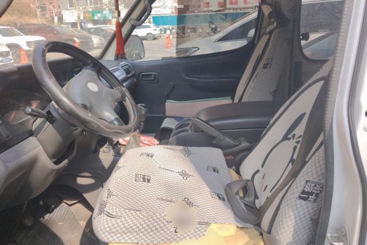 Used Jinbei Hiace 2011 2.0L 5th Generation Kuaiyunwang Luxury Edition 4G19 Left Front Seat