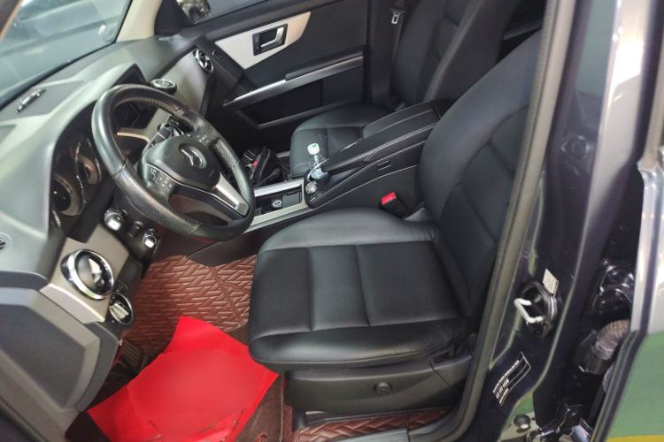 Used Mercedes-Benz GLK-Class 2013 GLK 300 4MATIC Dynamic Sunroof Model