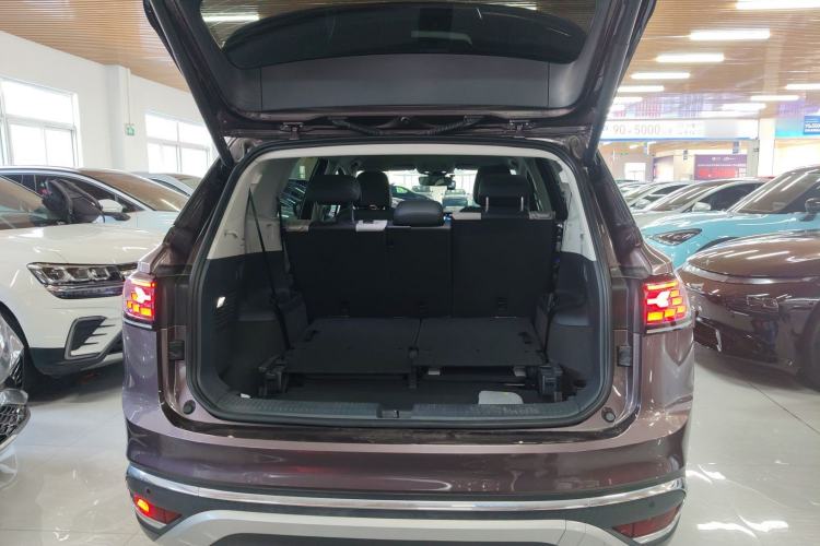 Used Volkswagen ID.6 CROZZ 2021 Long-Range PRO Edition Trunk