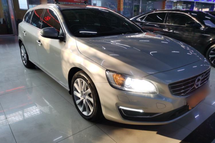 Used Volvo V60 2017 T5 Zhiyi Edition China V Standard