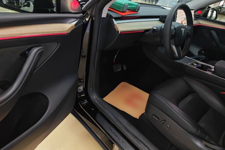 Used Tesla Model Y 2022 Rear-Wheel-Drive Version Driver Seat