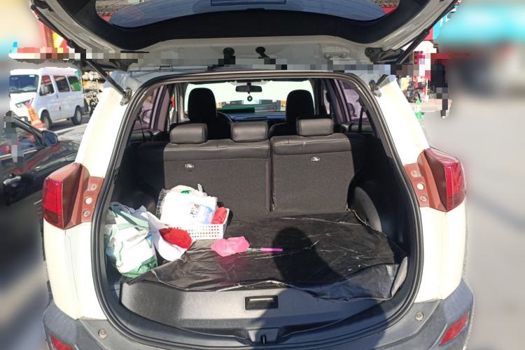 Used Toyota RAV4 2015 2.0L CVT Two-Wheel Drive Fashion Edition