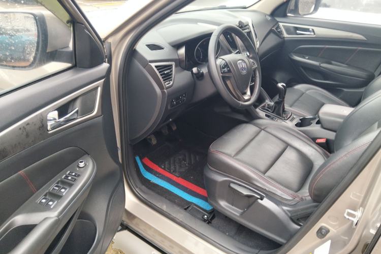 Used CHANGAN CS75 2016 2.0L Manual Luxury Version China IV Standard