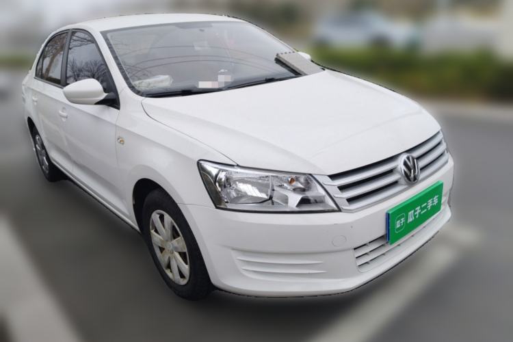 Used Volkswagen Santana 2015 1.6L Manual Fashion Edition Front Right 45 Deg