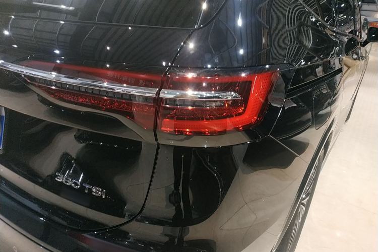 Used Volkswagen Viloran 2024 380TSI Premium Edition Exterior 3