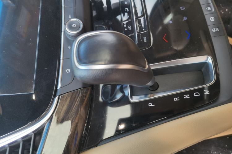 Used Buick GL8 2017 ES 28T Flagship Model China V Standard Gear Lever