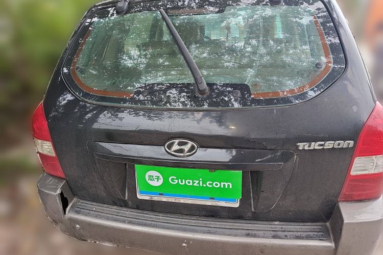 Used Hyundai Tucson 2009 2.0L Automatic Two-Wheel Drive with Sunroof