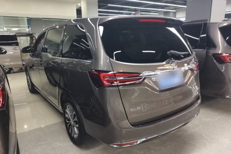 Used Buick GL8 2023 Facelifted Land Cruiser Executive Luxury Version
