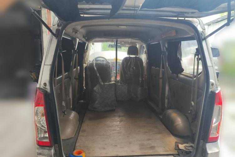 Used Wuling Rongguang 2014 1.5L S Standard Version Trunk