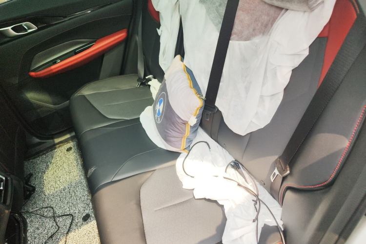 Used CHANGAN OSHAN Z6 2023 Blue Whale 1.5T DCT Smart Luxury Model Left Rear Seat