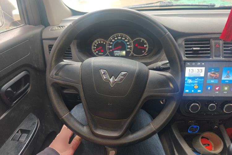 Used Wuling Rongguang V 2016 1.2L Standard Version
