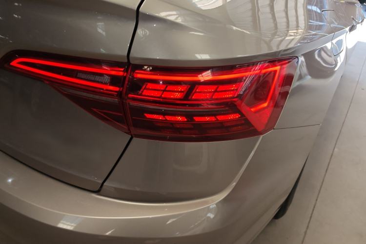 Used Volkswagen Sagitar 2020 280TSI DSG Comfort Version China VI Standard Exterior 3