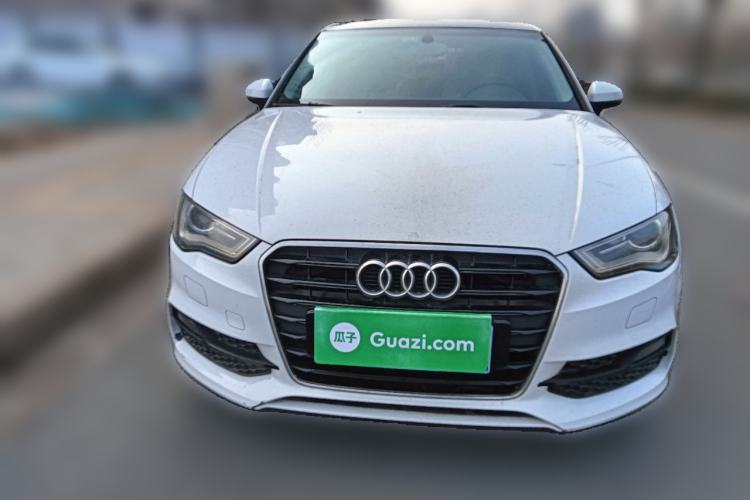 Used Audi A3 2014 Limousine 40 TFSI S line Comfort Model
