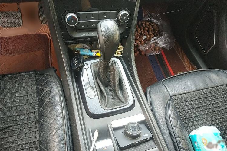 Used JMC Yusheng S330 2016 1.5L GTDi Automatic Two-Wheel Drive Prestige Edition