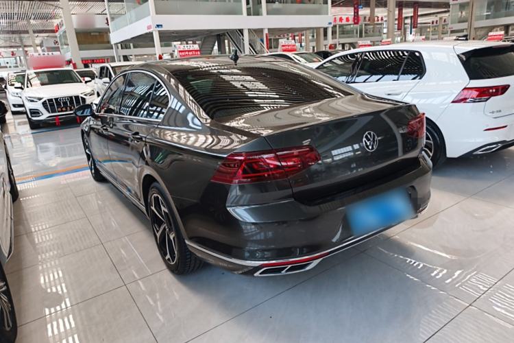 Used Volkswagen Magotan 2023 2 Million Units Commemorative Edition 330TSI DSG Luxury Version
