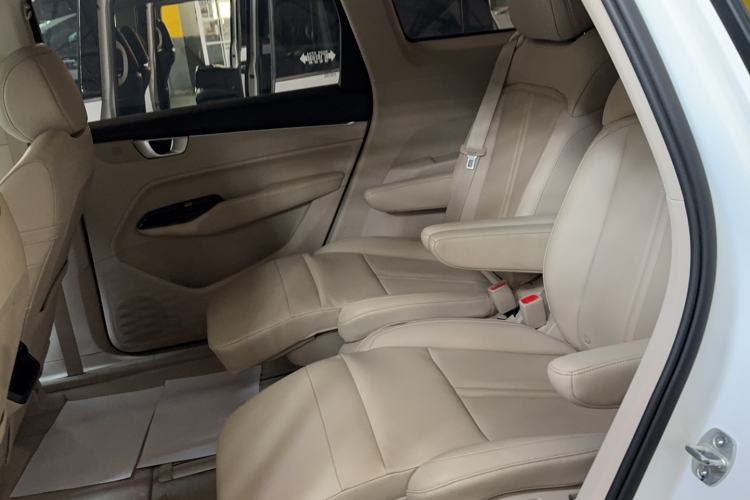 Used Wuling Victory 2020 1.5T CVT Flagship Edition Interior 2