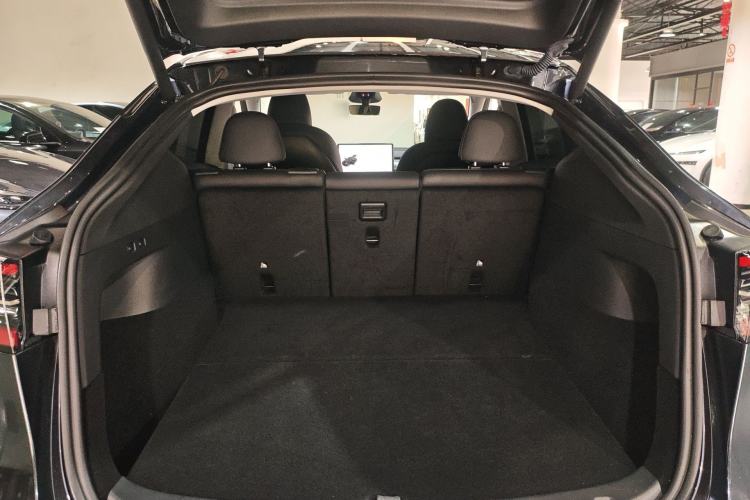 Used Tesla Model Y 2024 Rear-Wheel-Drive Version
