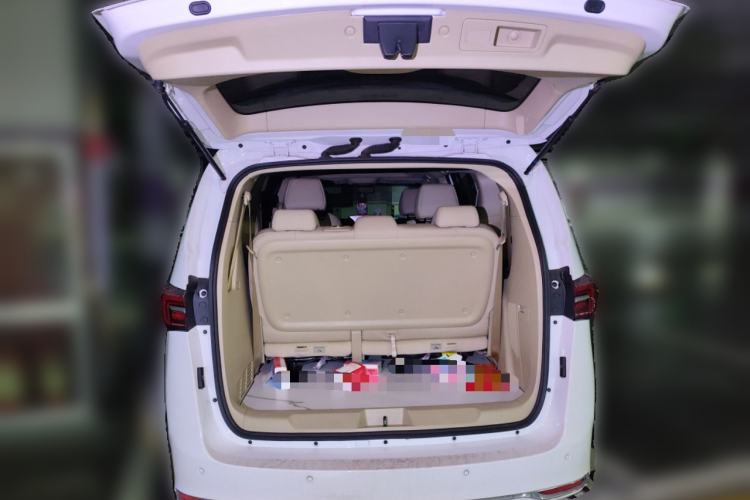 Used Buick GL8 2023 Facelifted Land Cruiser Executive Luxury Version