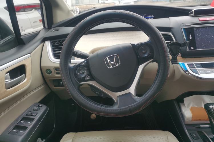 Used Honda Jade 2013 1.8L CVT Luxury Edition 5 seats
