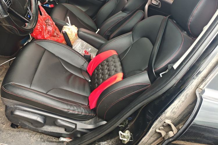 Used Haval H6 2016 Upgraded Model 1.5T Manual Two-Wheel Drive Elite Version
