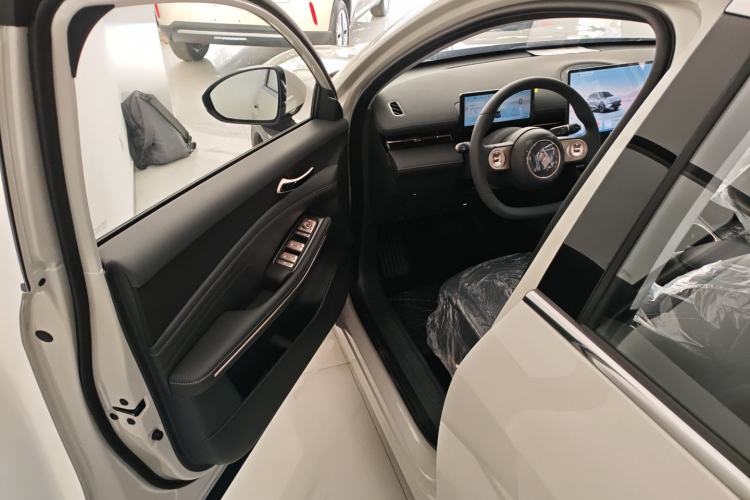 Used Baojun Yunhai 2026 Model 600km Pure Electric Standard Edition