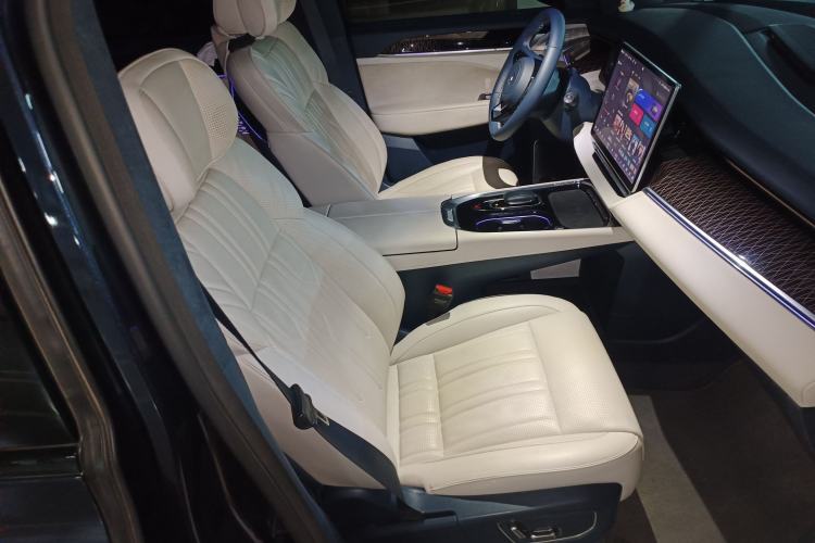 Used Zeekr 009 2022 WE Edition Right Front Seat