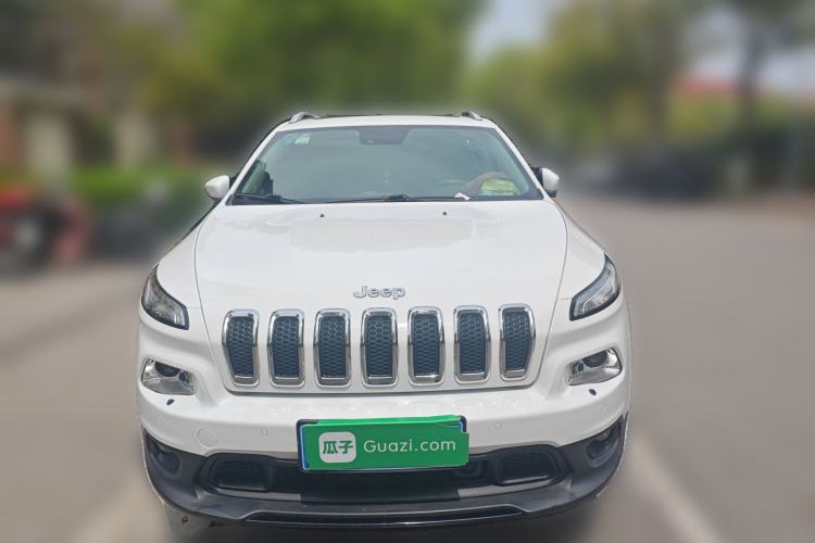 Used Jeep Cherokee 2014 2.4L Luxury Edition Front
