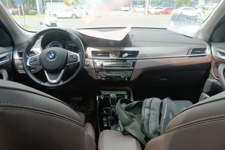 Used BMW X1 2019 sDrive18Li Premium Edition Center Console