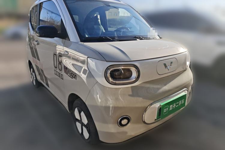 Used Wuling Hongguang MINIEV 2024 3rd Generation 215km Advanced Version Front Right 45 Deg
