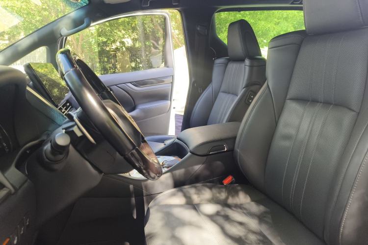 Used Lexus LM 2020 300h Seven-Seat Elegant Edition
