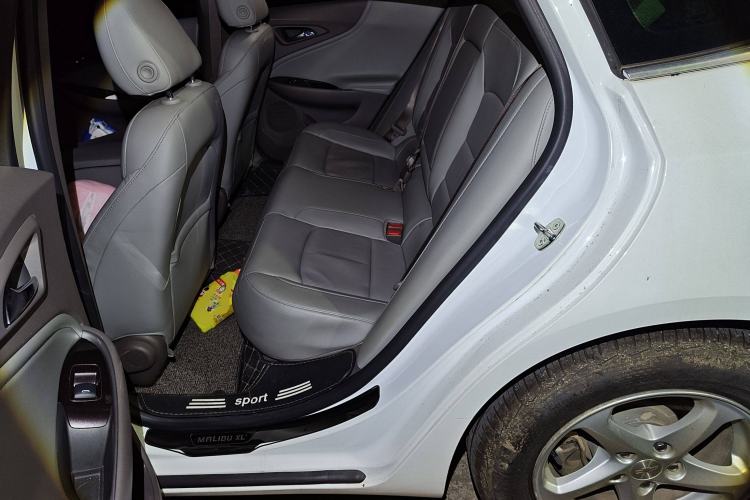 Used Chevrolet Malibu XL 2018 530T Automatic Luxury Edition Left Rear Seat