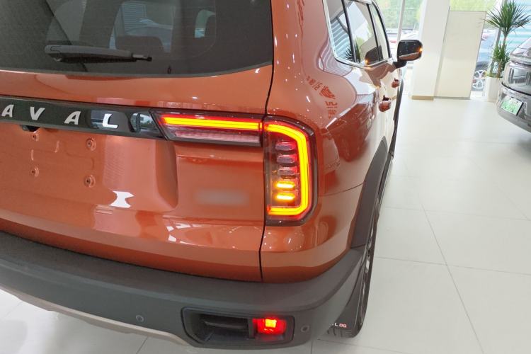 Used Haval DARGO 2021 1.5T DCT Two-Wheel Drive Labrador Edition Right Rear Taillight