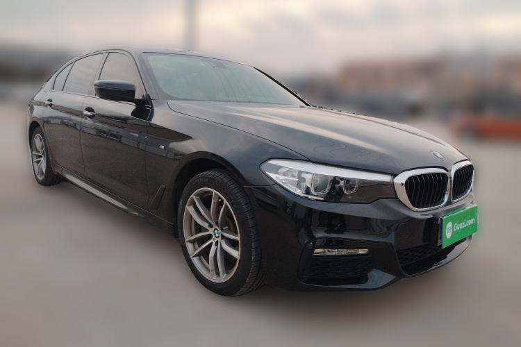 Used BMW 5 Series 2018 525Li M Sport Package Front Right 45 Deg